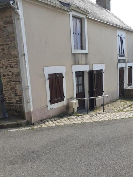 Charming Detached 2 Bedroom Ancient House In Medieval Quarter Of A Small Town In The Pays De La Loire, France Sillé-le-Guillaume Kültér fotó