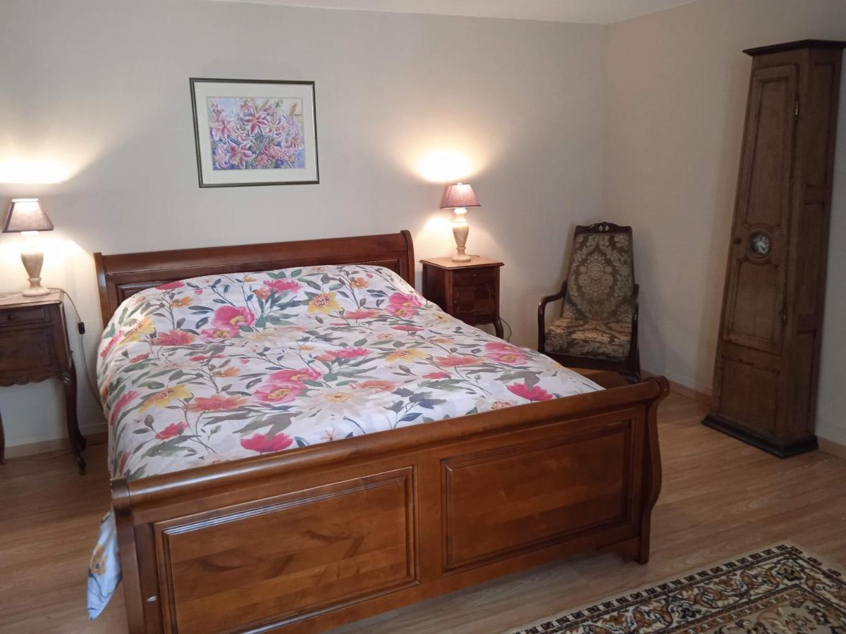 Charming Detached 2 Bedroom Ancient House In Medieval Quarter Of A Small Town In The Pays De La Loire, France Sillé-le-Guillaume Kültér fotó