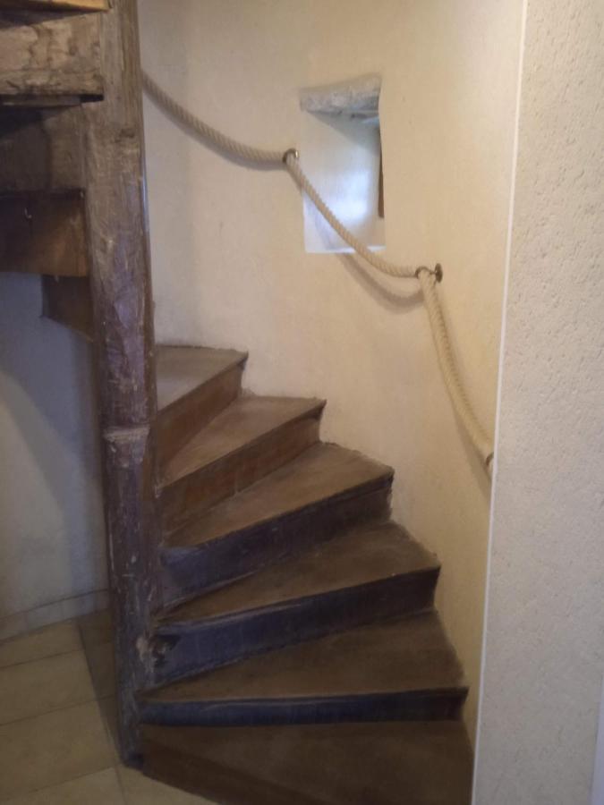 Charming Detached 2 Bedroom Ancient House In Medieval Quarter Of A Small Town In The Pays De La Loire, France Sillé-le-Guillaume Kültér fotó
